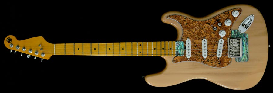 Stratocaster custom made with active electronics Stratocaster custom made with active electronics